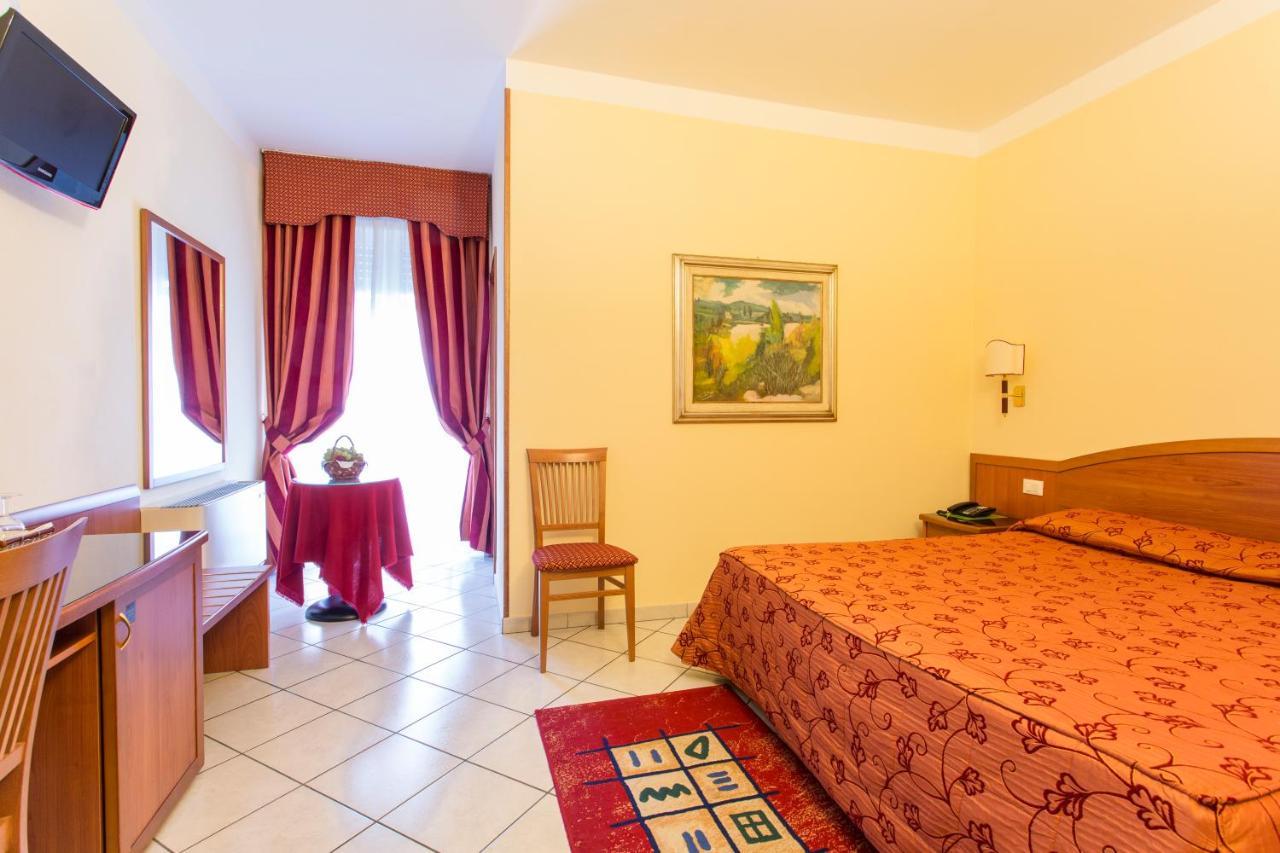 Carisio Hotel Ristorante Paladini מראה חיצוני תמונה