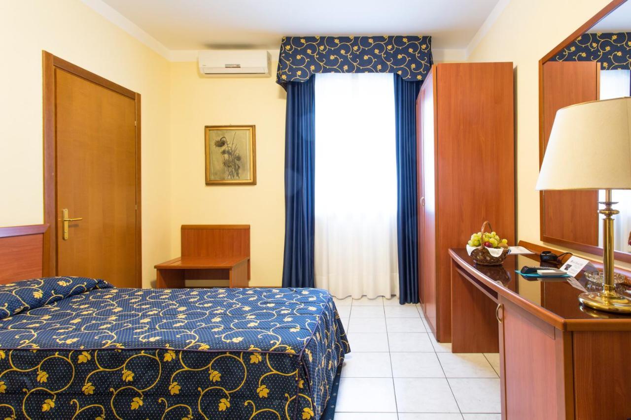 Carisio Hotel Ristorante Paladini מראה חיצוני תמונה