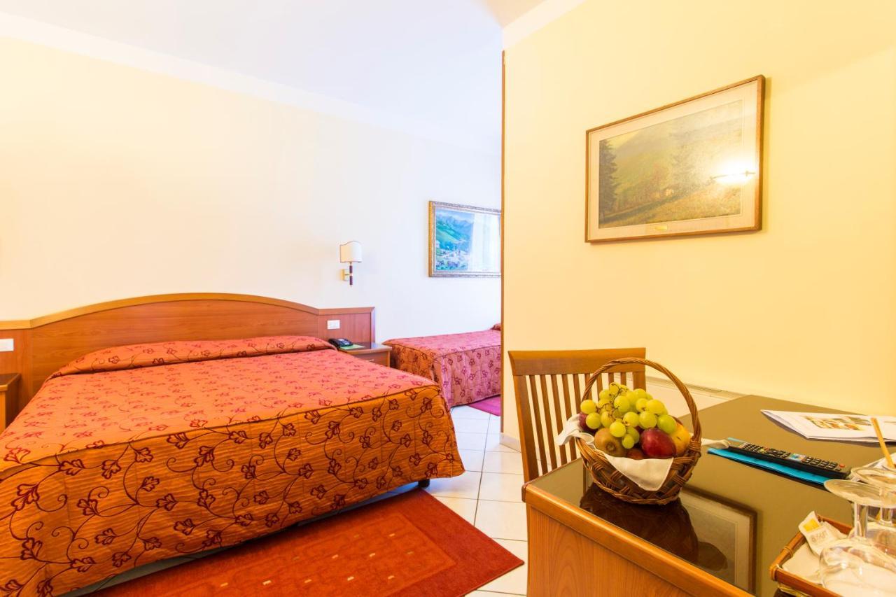 Carisio Hotel Ristorante Paladini מראה חיצוני תמונה